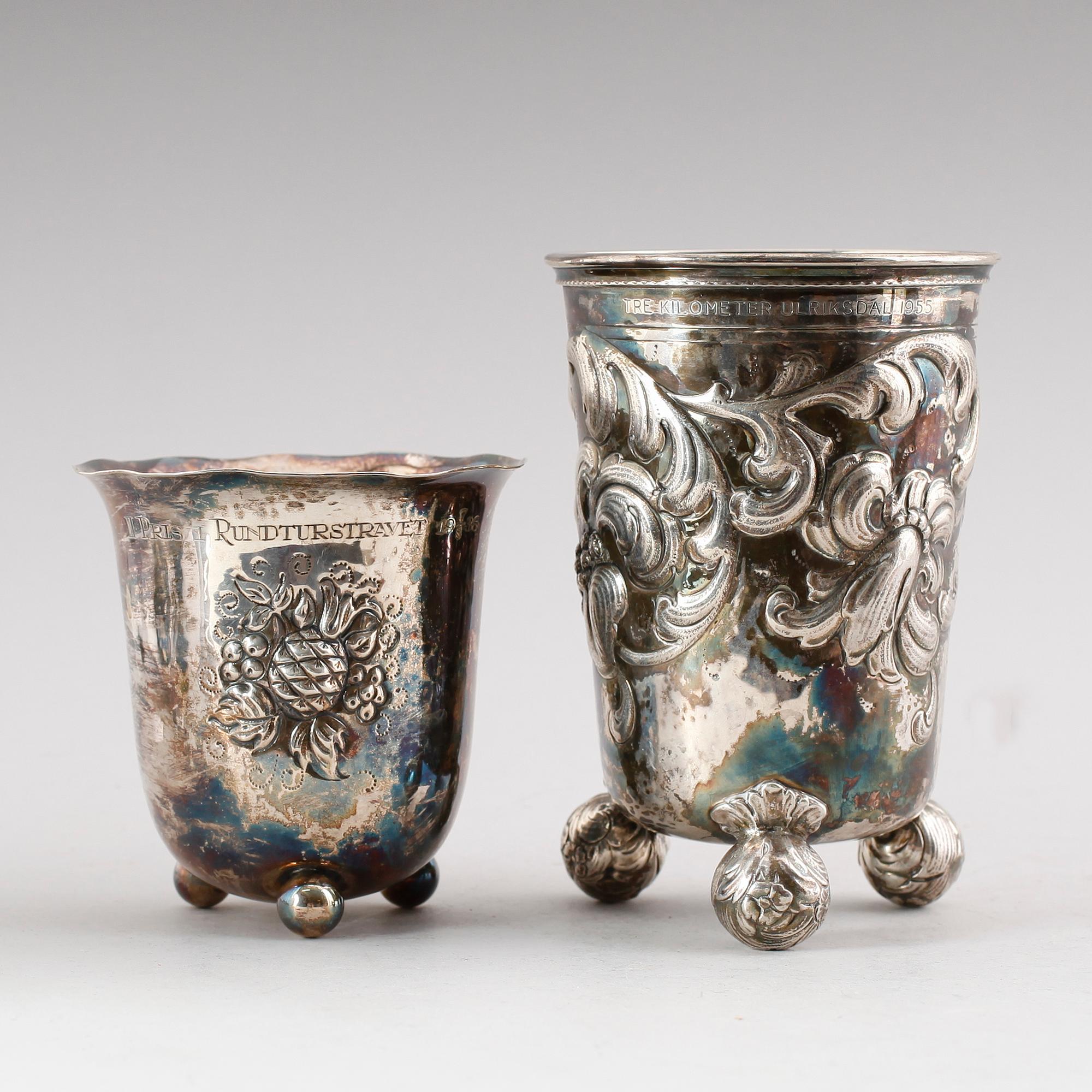 VASER, 2 st, silver, GAB och CG Hallberg, Stockholm 1938 samt 1949. Vikt ca 559 gram.