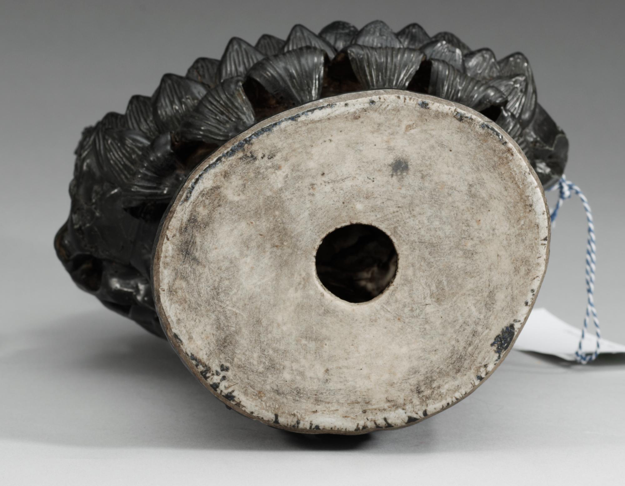 FIGURIN, porslin. Qing dynastin.