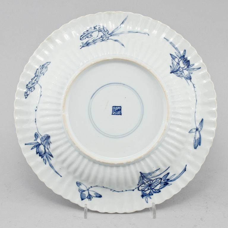 TALLRIK, porslin, Kangxi-stil, Kina, troligen 1800-tal.