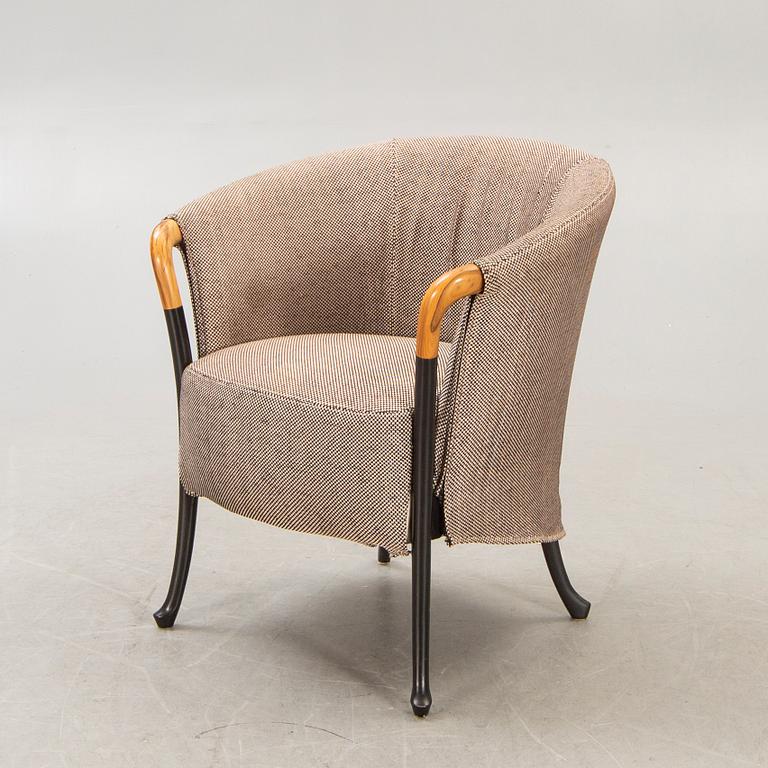 An Umberto Asagno Porgetti easy chair for Giorgetti Italy 1980s.