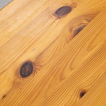 Coffee table, pine, second half of the 20th century.