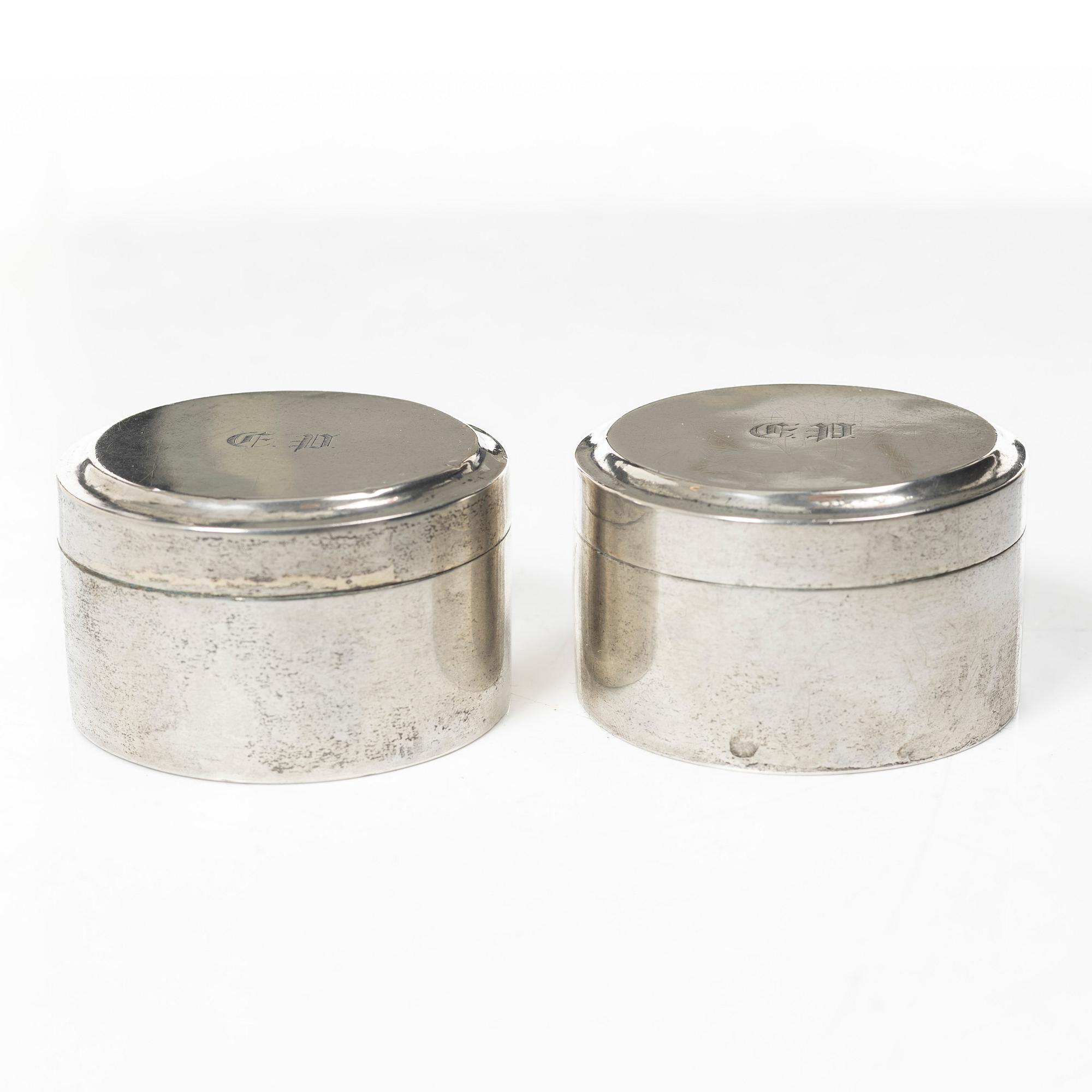 Gustaf Folcker, A pair of Swedish silver boxes, mark of Gustaf Folcker, Stockholm 1825.
