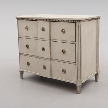 BYRÅ, gustaviansk stil, 1800-talets första hälft.