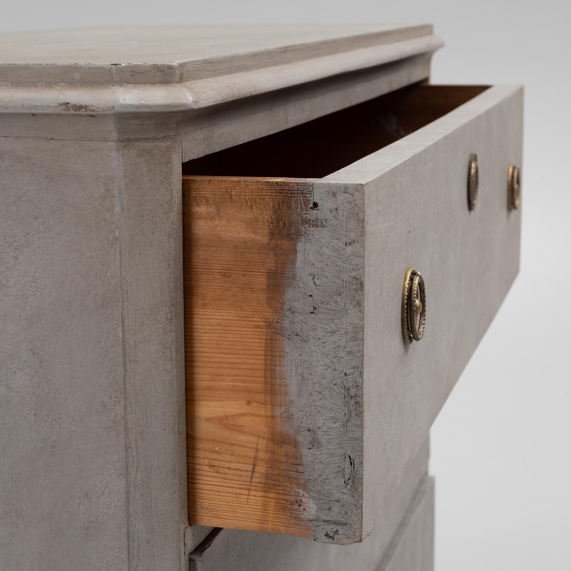 A painted chest of drawers, early 20th century.