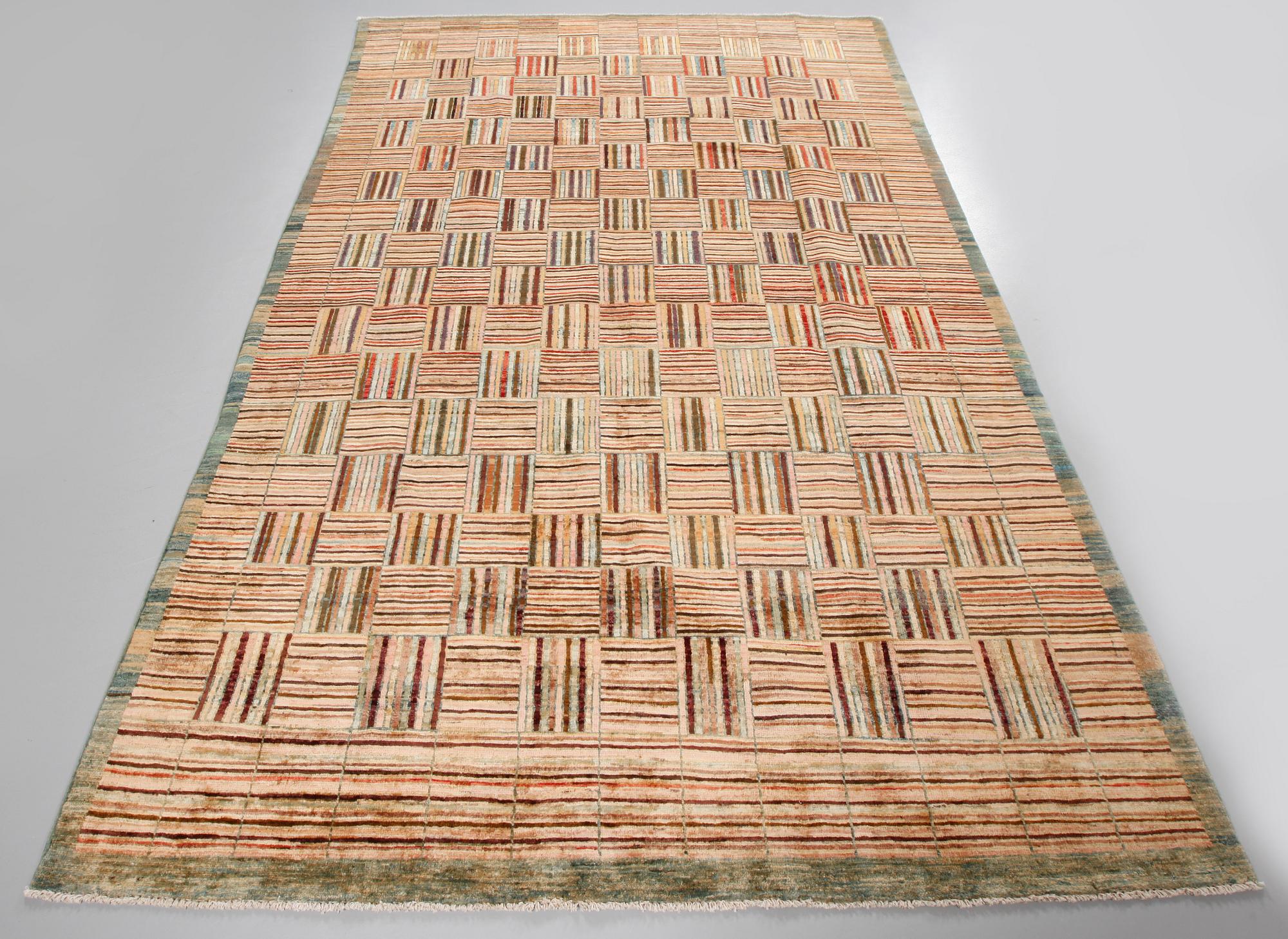 MATTA, modern Ziegler, 294 x 192 cm.