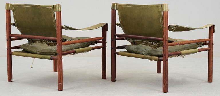 KARMSTOLAR, ett par, "Sirocco", Arne Norell, formgiven 1964.