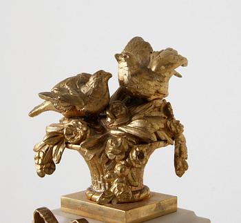 BORDSPENDYL, Louis XVI-stil, Frankrike 1900-tal.