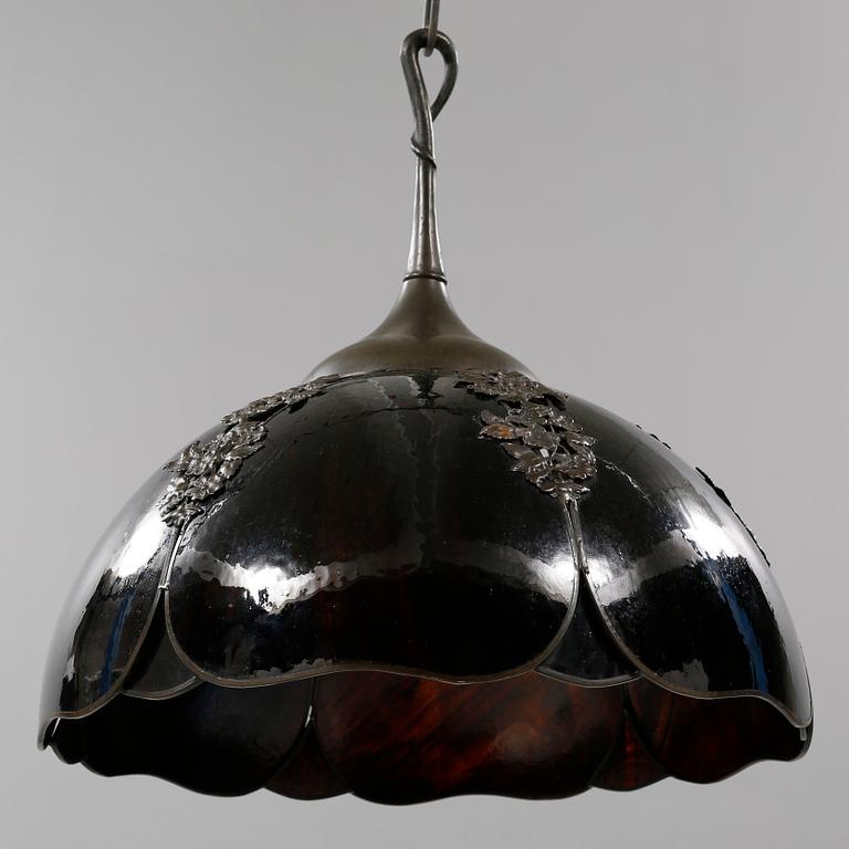 An early 20th century ceiling lamp.