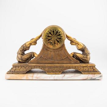 Bords pendyl Art Déco, signerad Limousin, 1900-talets första hälft.