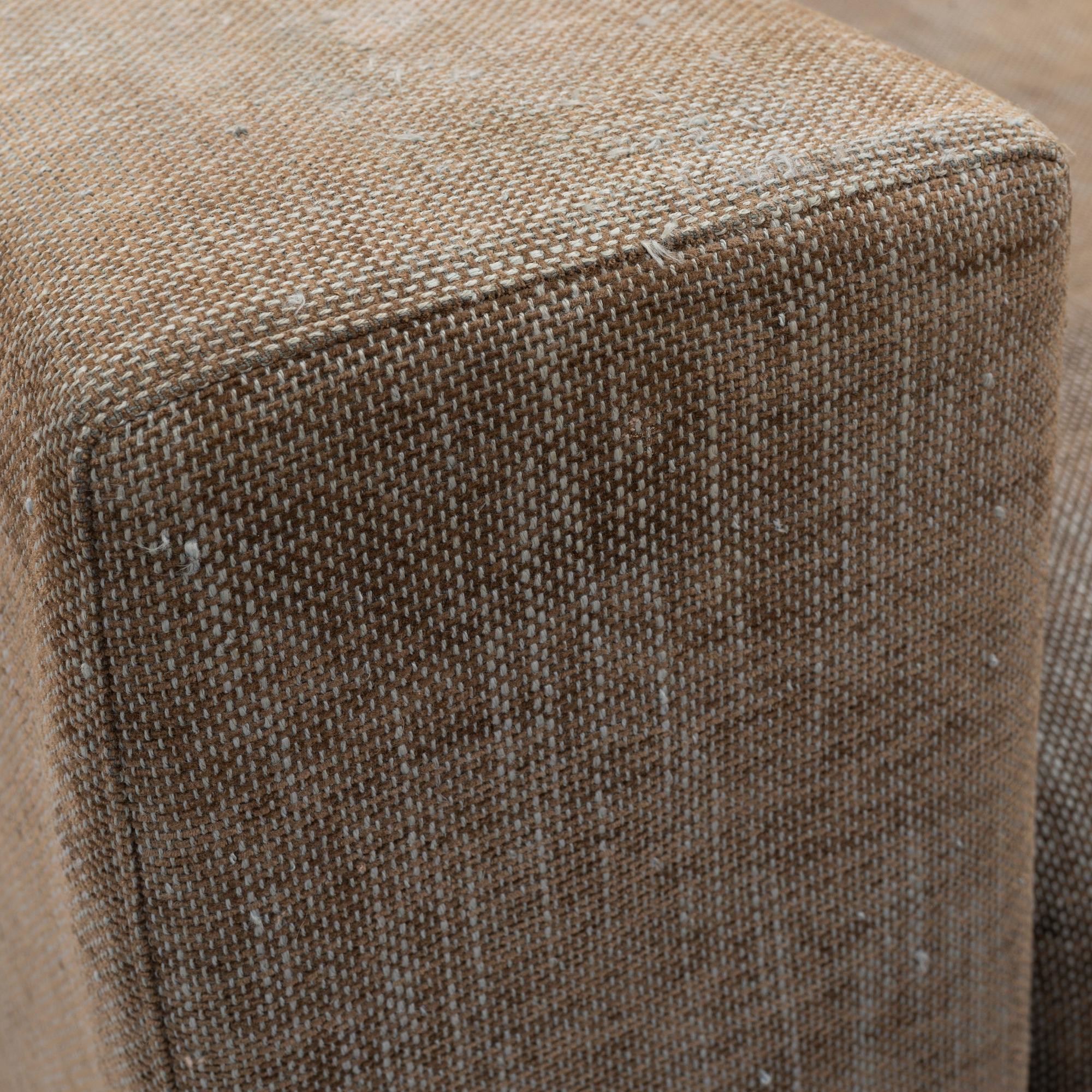 Soffa och sittpuff, 2000-tal.