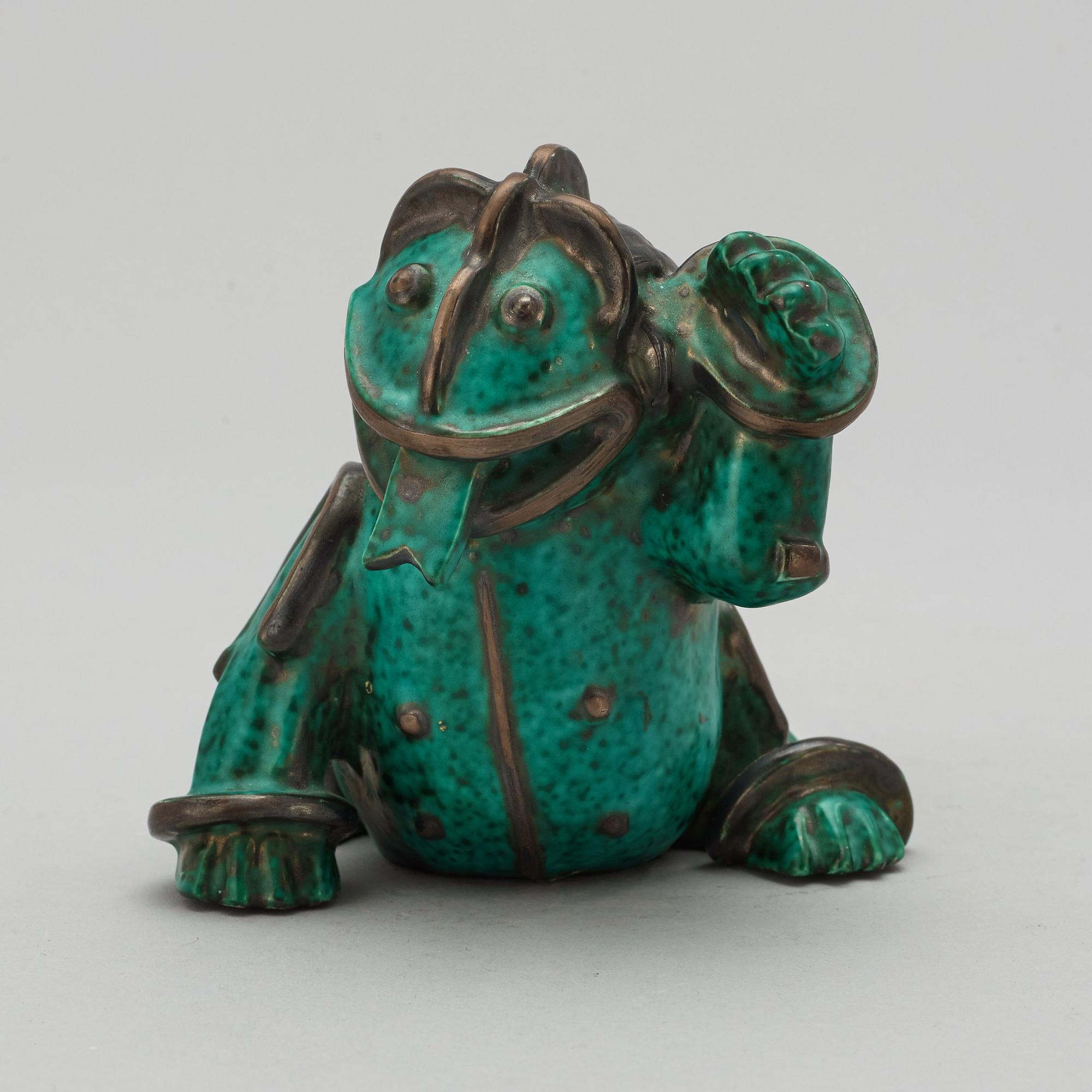A Wilhelm Kåge 'Argenta' stoneware figure of a dragon, Gustavsberg ca 1940.