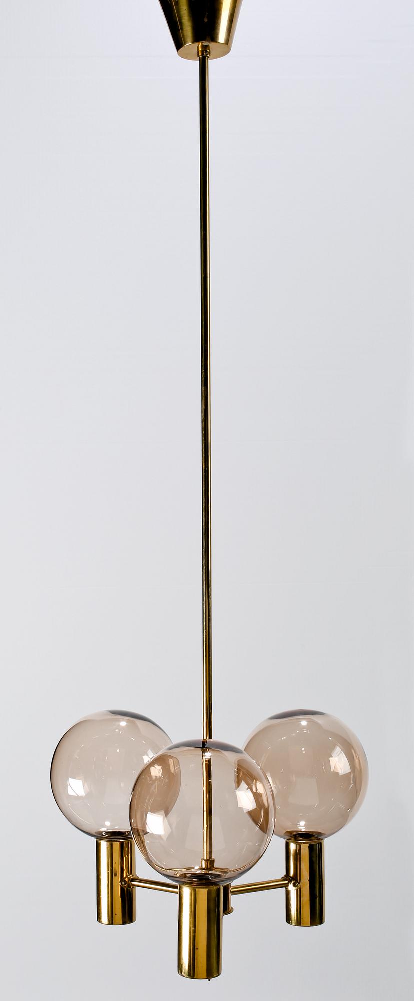 TAKLAMPA, Hans Agne Jakobsson Markaryd, 1900-talets andra hälft. Höjd 108 cm.
