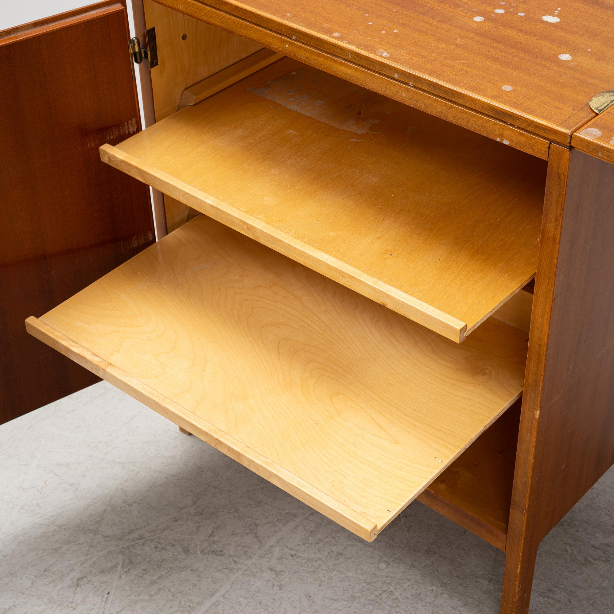 Dressing table, mid-20th century.