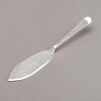 A 20th century silver cake server mark of W Nilsson Lund 1945, weight ca 77 gr.