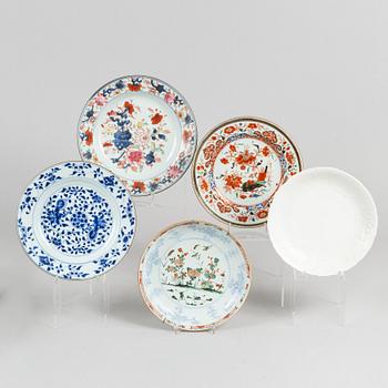 A group of 11 odd dishes, Qing dynasty, 18th Century.