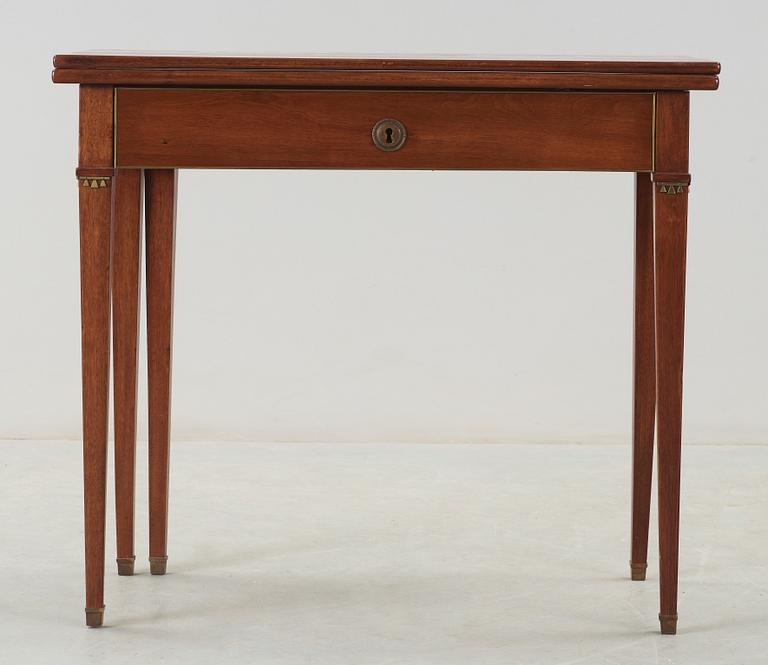 SPELBORD, sengustavianskt, 1800-talets början.