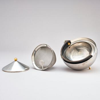 Richard Sapper, & Carsten Jörgensen, a water- and tea boiler, Alessi and Bodum, late 20th century.