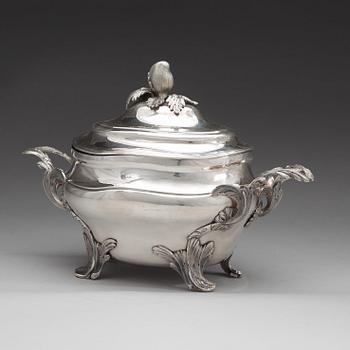 A Swedish early 20th century silver terrin, mark of Bernt Erlandsson, Kristianstad 1909.