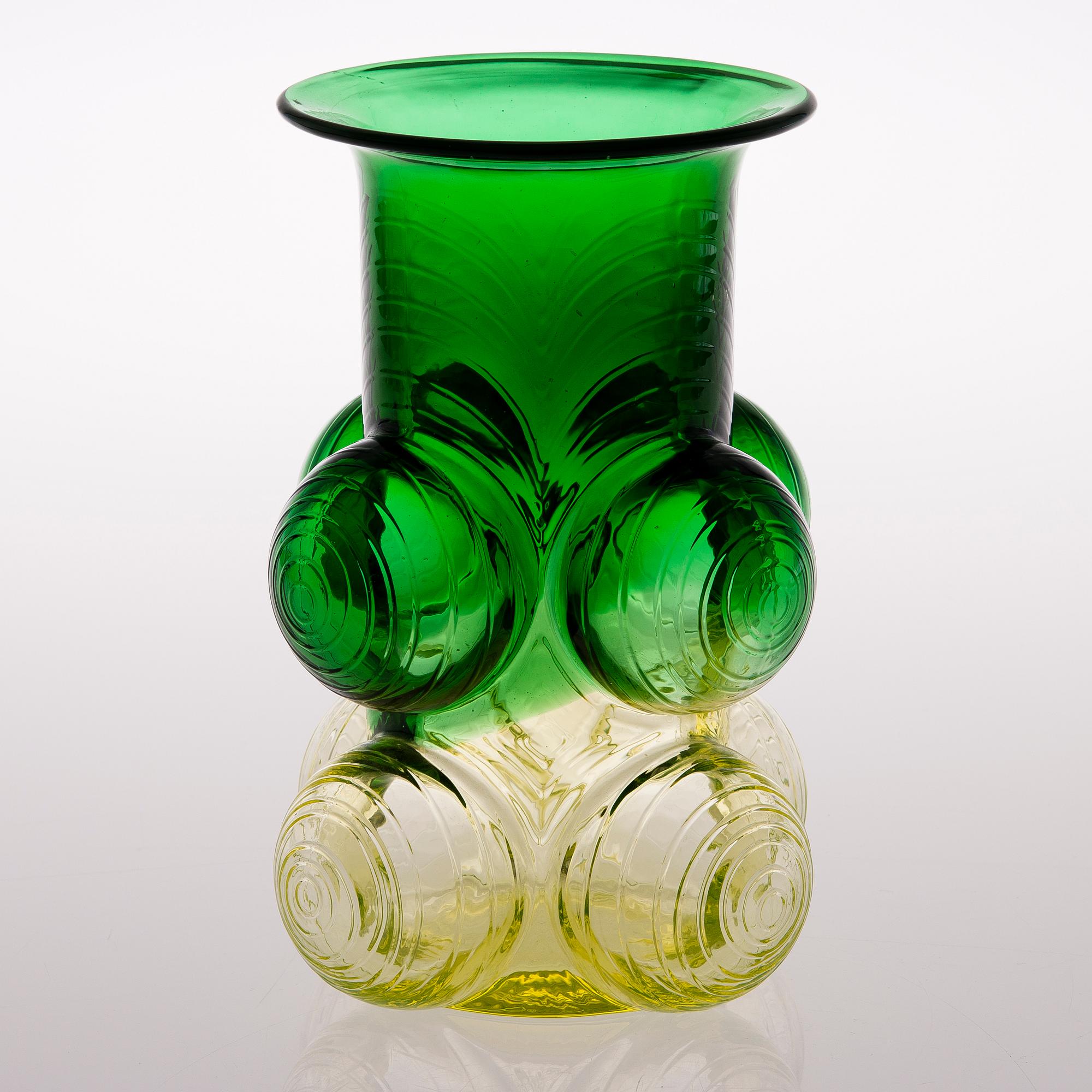 A 1970s Pajazzo Glass Vase, signed Nanny Still Riihimäen Lasi Oy.