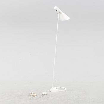 Arne Jacobsen, golvlampa, "AJ", Louis Poulsen, Danmark.