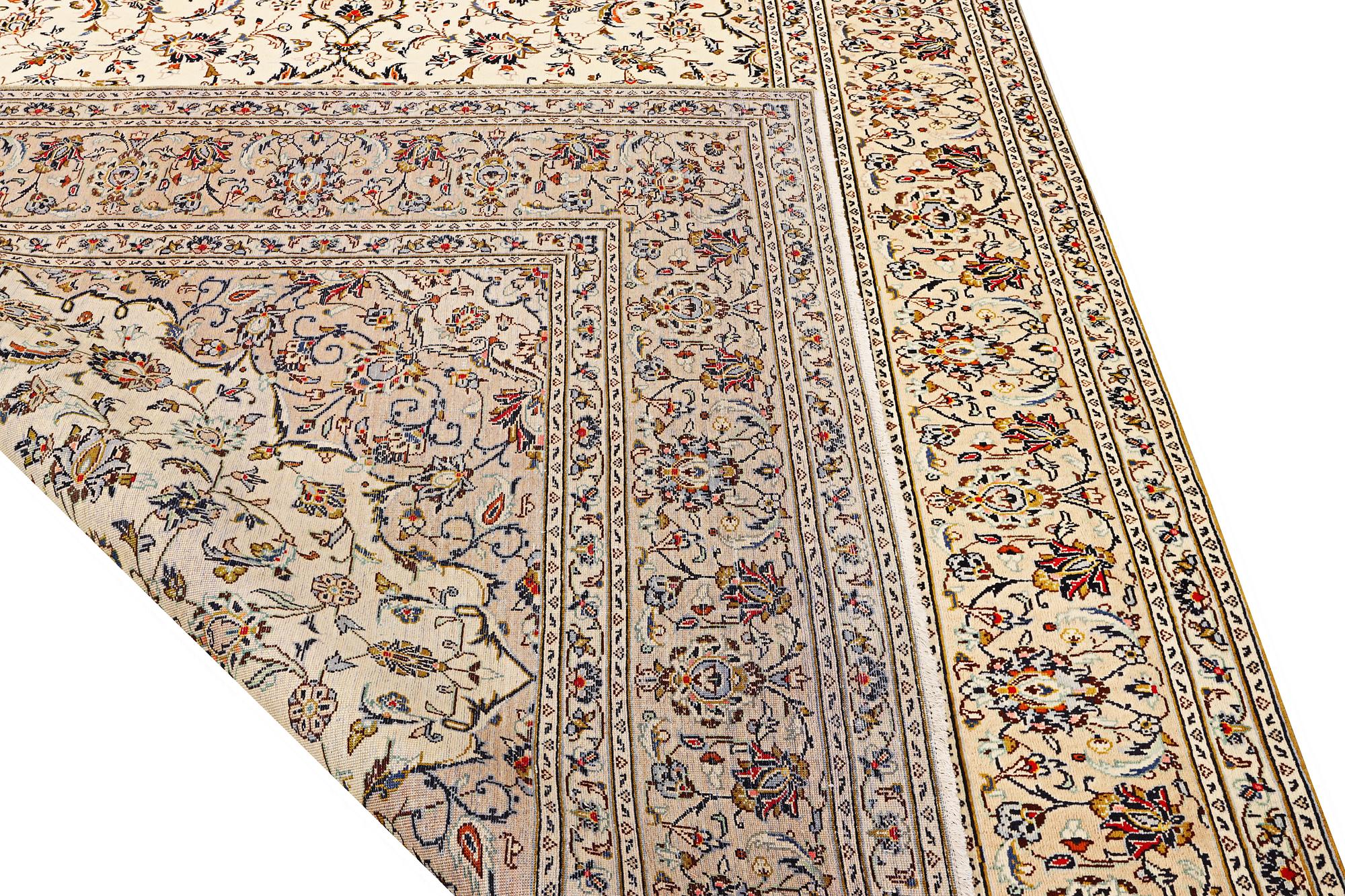 A Kashan rug, a. 347 x 250 cm.