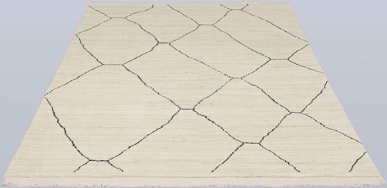 A Moroccan rug, approx. 197 x 149 cm.
