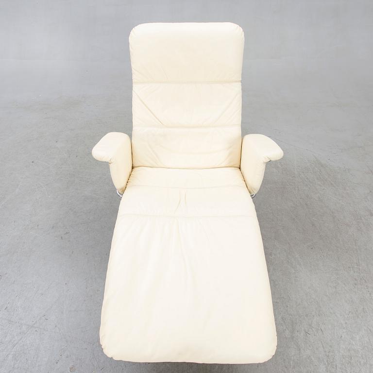 Kenneth Bergenblad, a 1980s Eagle easy chair for DUX.