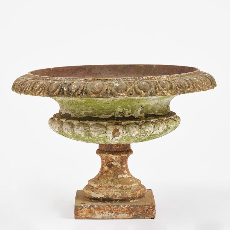 A Swedish cast-iron garden urn, late 19th century.