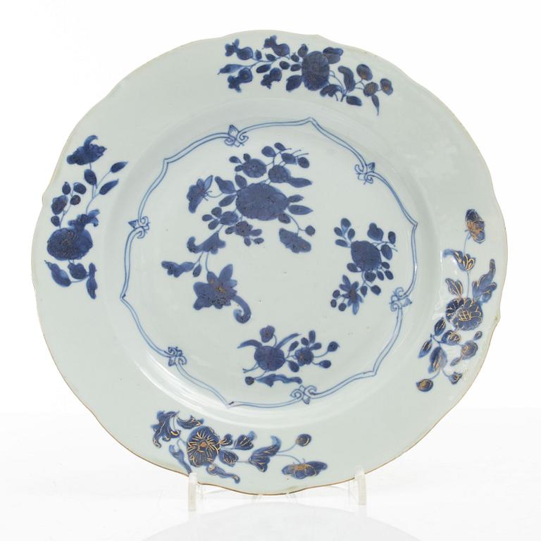 Tallrikar, 22 stycken, kompaniporslin, Kina, Qingdynastin, Qianlong (1736-95).