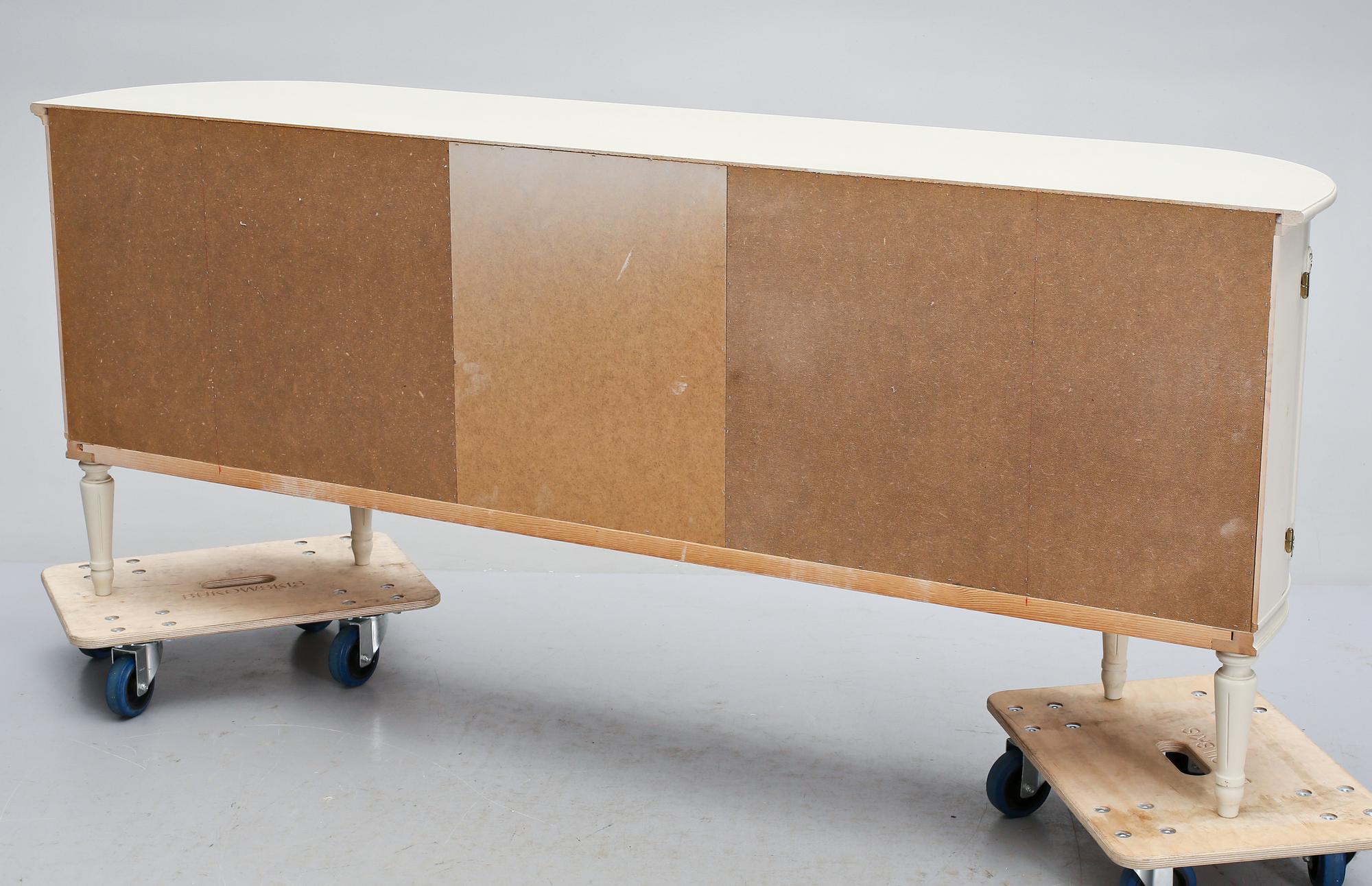 SIDEBOARD, gustaviansk stil, 1900-talets andra hälft.