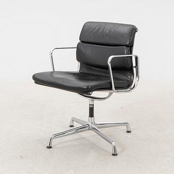 Charles & Ray Eames, skrivbordsstol, "EA208 Soft Pad Chair", Herman Miller.