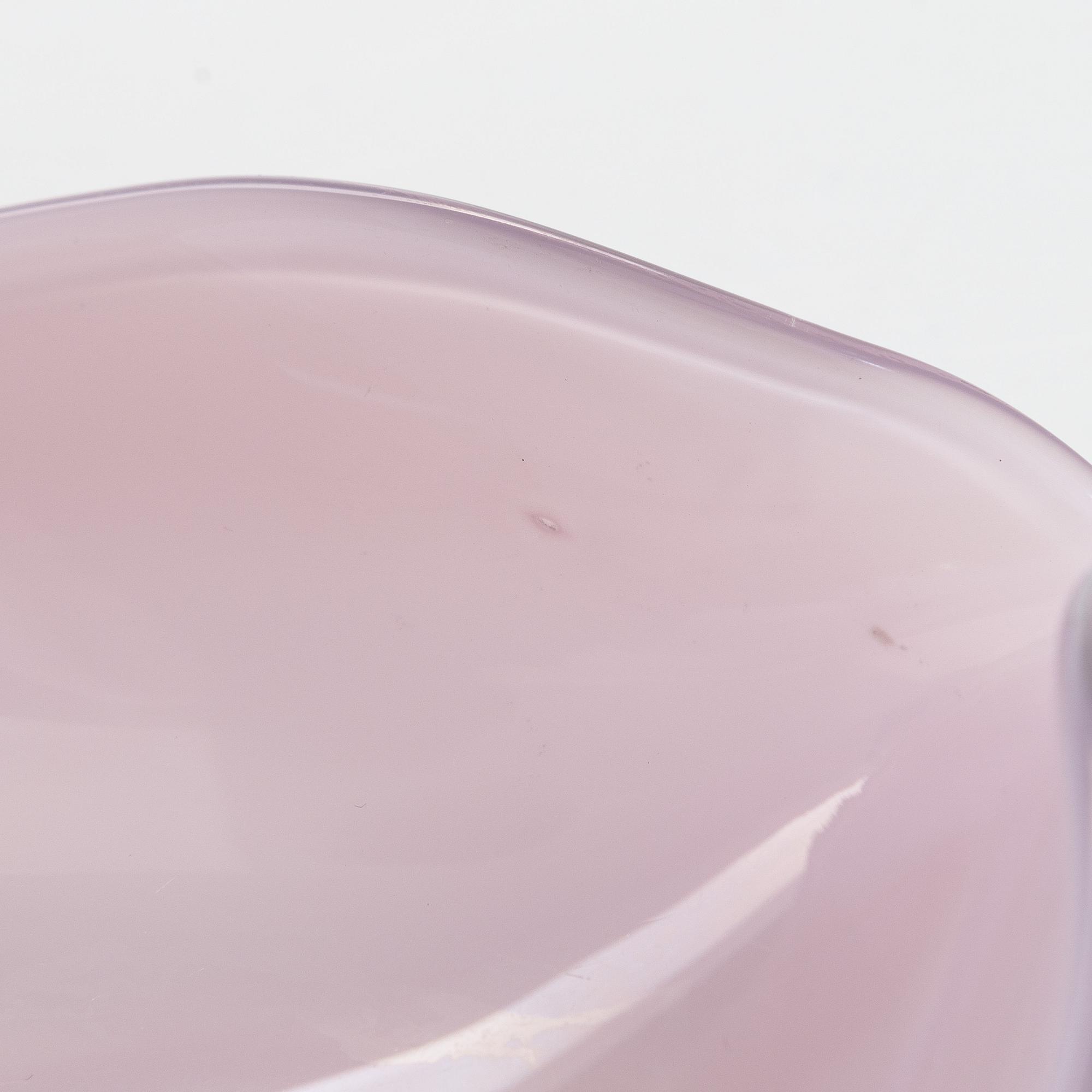 Kaj Franck, a set of five art glass bowls, model 3318, 'Näkinkenkä', signed K. Franck, Iittala.