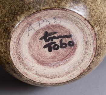 VASER, stengods, 2 st. Eric & Ingrid Triller, Tobo, 1900-talets andra hälft.