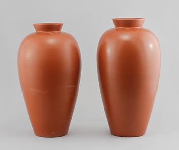 GOLVURNOR, 2 st, lergods, Ekeby, 1900-tal.