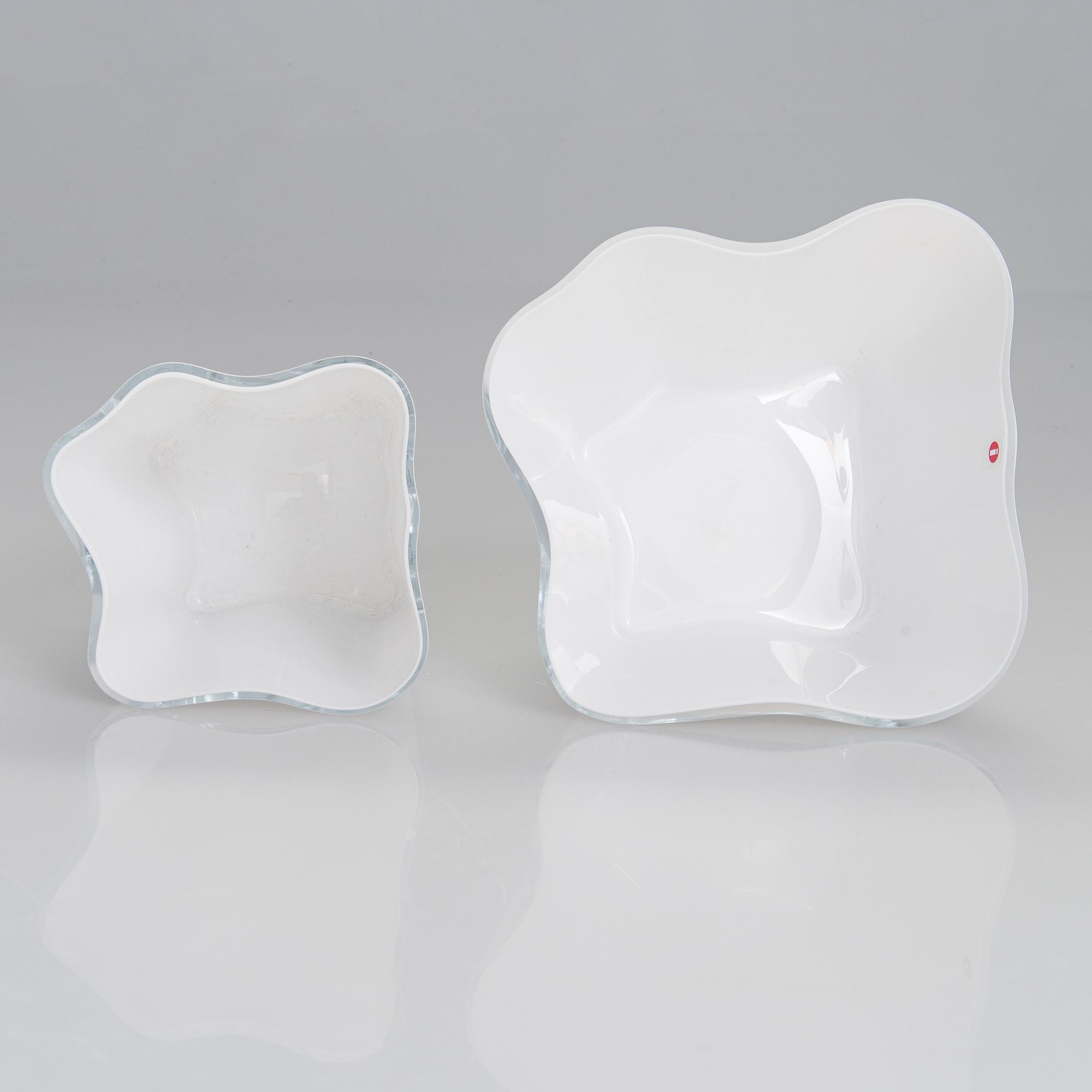 Alvar Aalto, lasiveistos,  "Aallon kukka", neliosainen, signeerattu Alvar Aalto Iittala 2001.