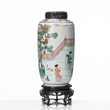 A famille verte vase, Qing dynasty, Kangxi (1662-1722).