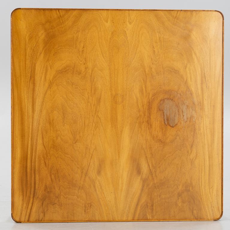 Josef Frank, a 'Diplomat' veneered coffee table, Firma Svenskt Tenn, prior to 1985.