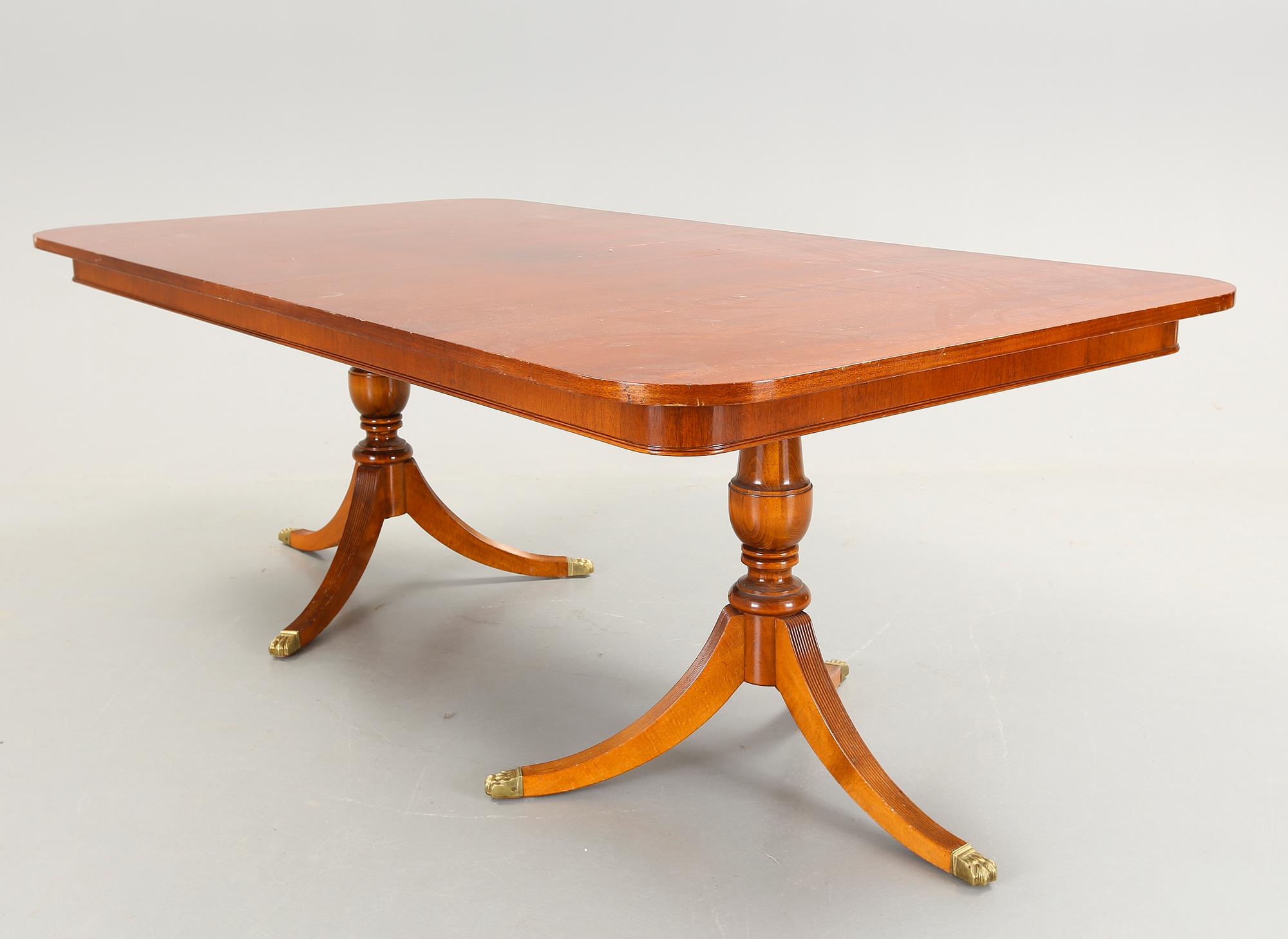 MATBORD, mahogny, England 1900-tal.