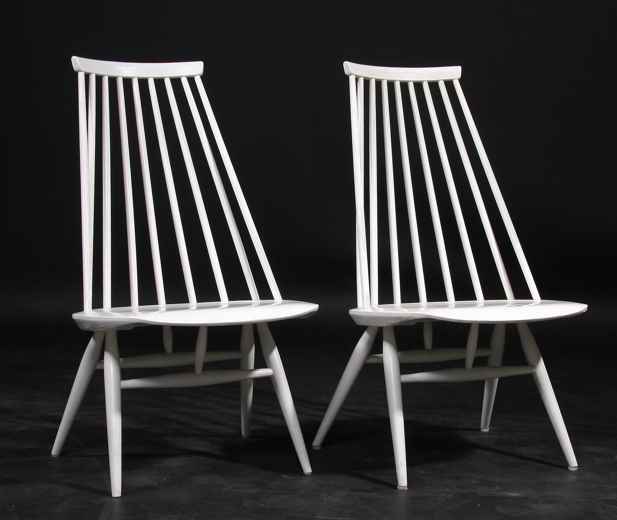 STOLAR, ett par "Mademoiselle" Ilmari Tapiovaara, Edsbyverken 1961. Brännmärkta.