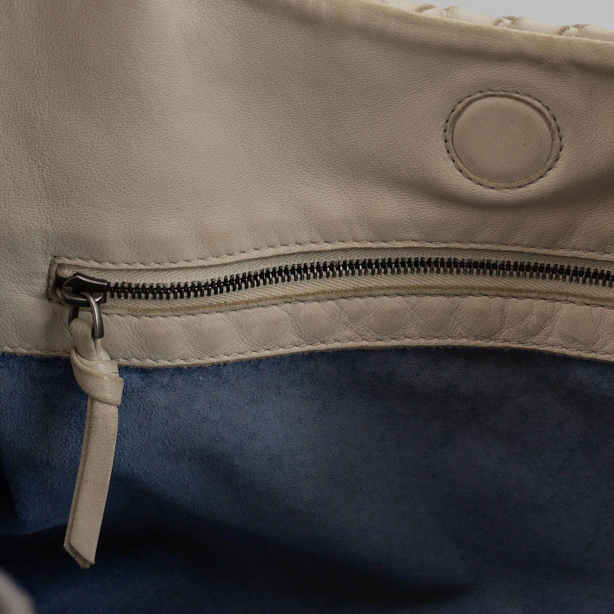 BOTTEGA VENETA, a leather bag.