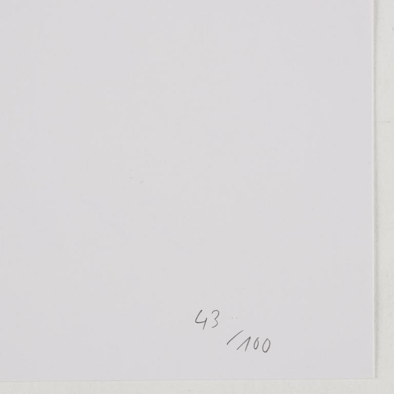 Olaf Nicolai, "The Favourite Shoes of Texte zur Kunst".