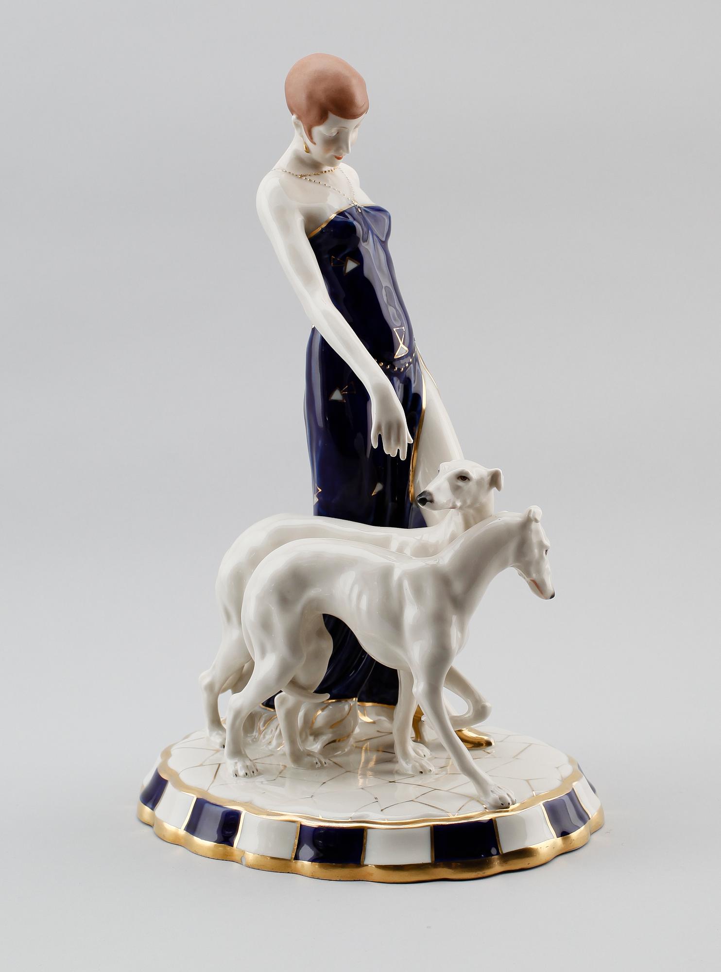 FIGUR, porslin, Royal Dux, 1900-talets mitt.