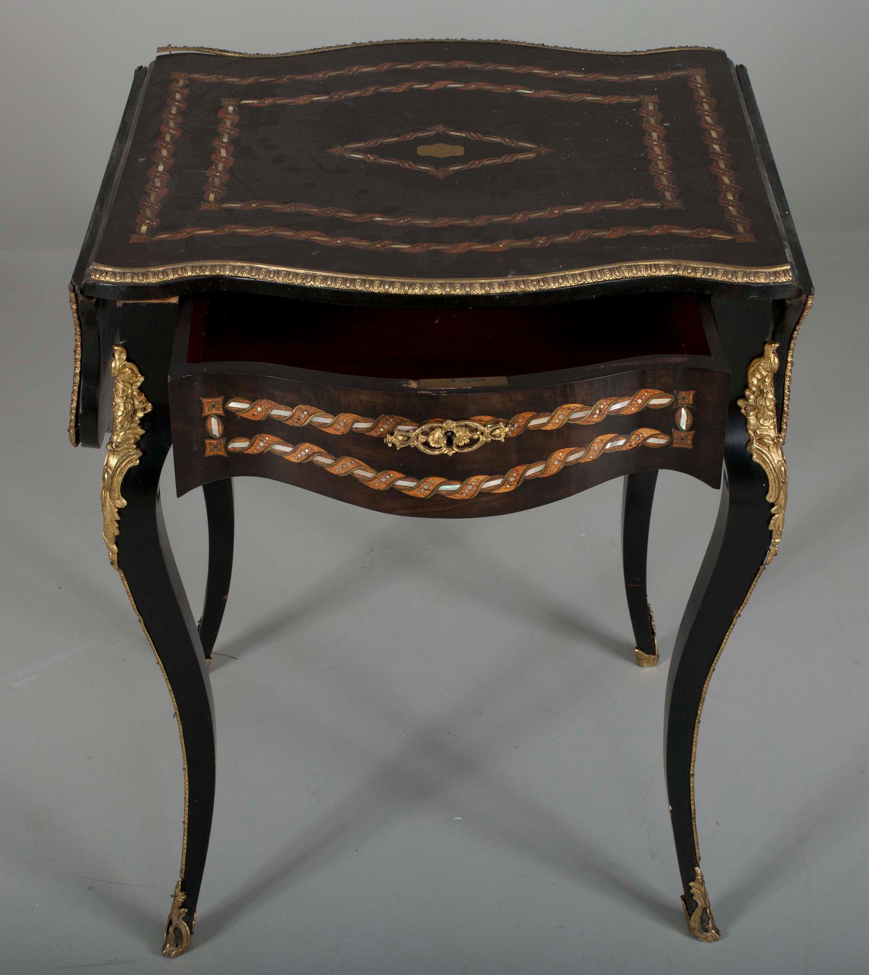 KLAFFBORD,  rokokostil, trä, sekelskiftet 1800/1900.