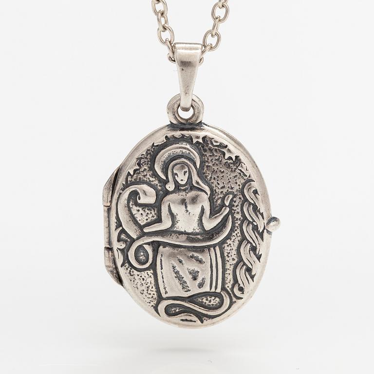 Germund Paaer, A sterling silver necklace "Pohjola's maiden/Madonna pendant". Kalevala Koru, Helsinki 2009.