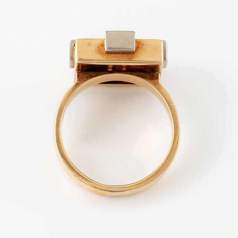 Gunnar Cyrén, a ring 18K rose and white gold with 20 brilliant-cut diamonds, unique, Gävle 1998.