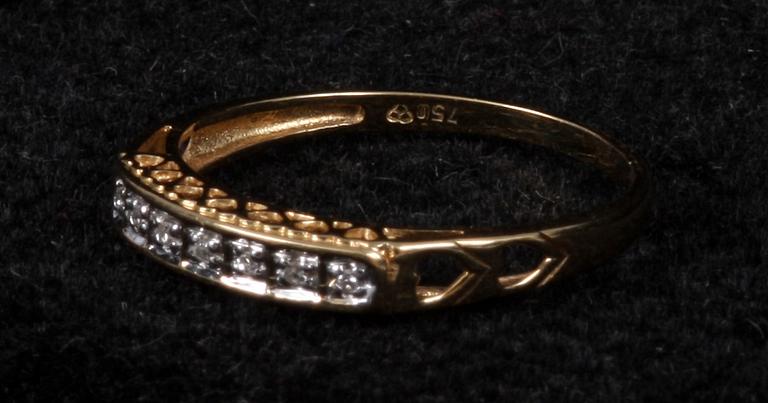 RINGAR, 2 st, 18K guld samt briljanter. Bl a importstämplar samt utländska stämplar.