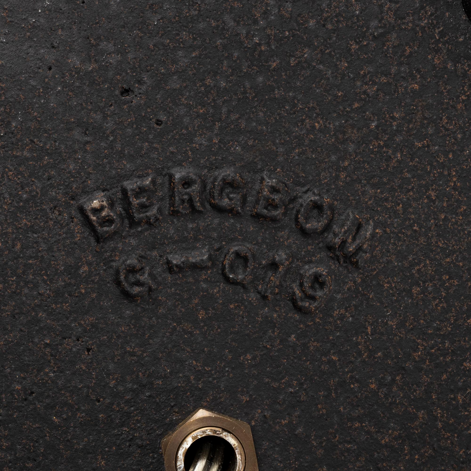 A model 'G-019' brass floor light, Bergboms.