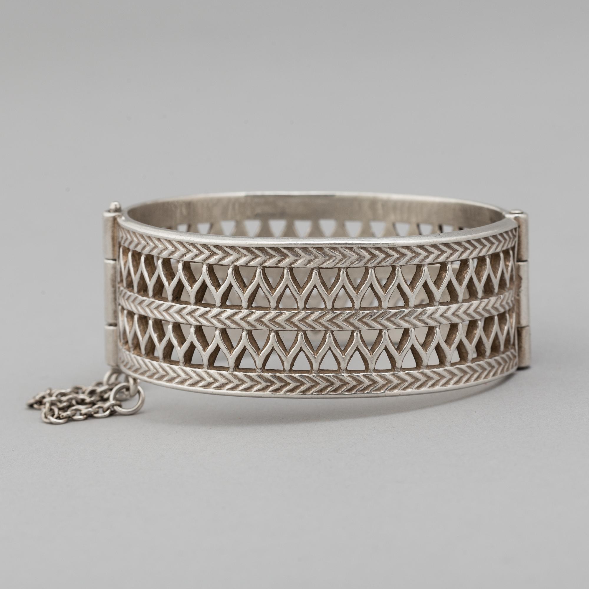 ARMBAND, silver, Kalevala Koru, Finland, 1993.