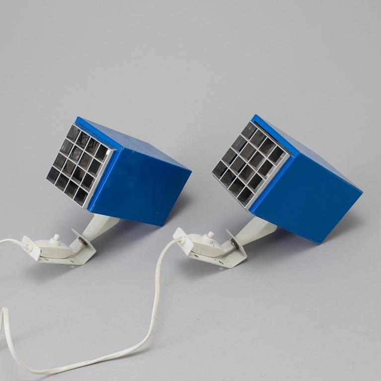 A pair of wall lamps "Elidus Kuben", by Hans Agne Jakobsson, second half of the 20th century.