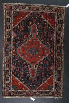 MATTA, semiantik Hamadan. Ca 215 x 140.